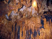 Lots of stalactites...